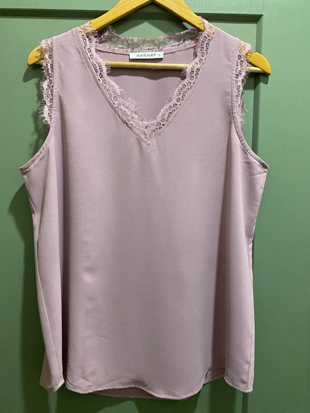 Harhay L Lilac Lace-Trim V-Neck Tank Top